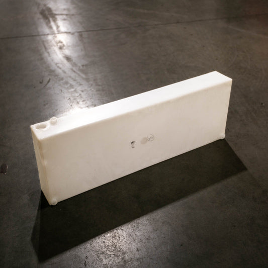 Truck Bed Bulkhead Water Tank - 12 gal